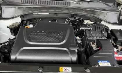 Xe Hyundai Santa Fe máy dầu bị rò điện thì xử lý sao?